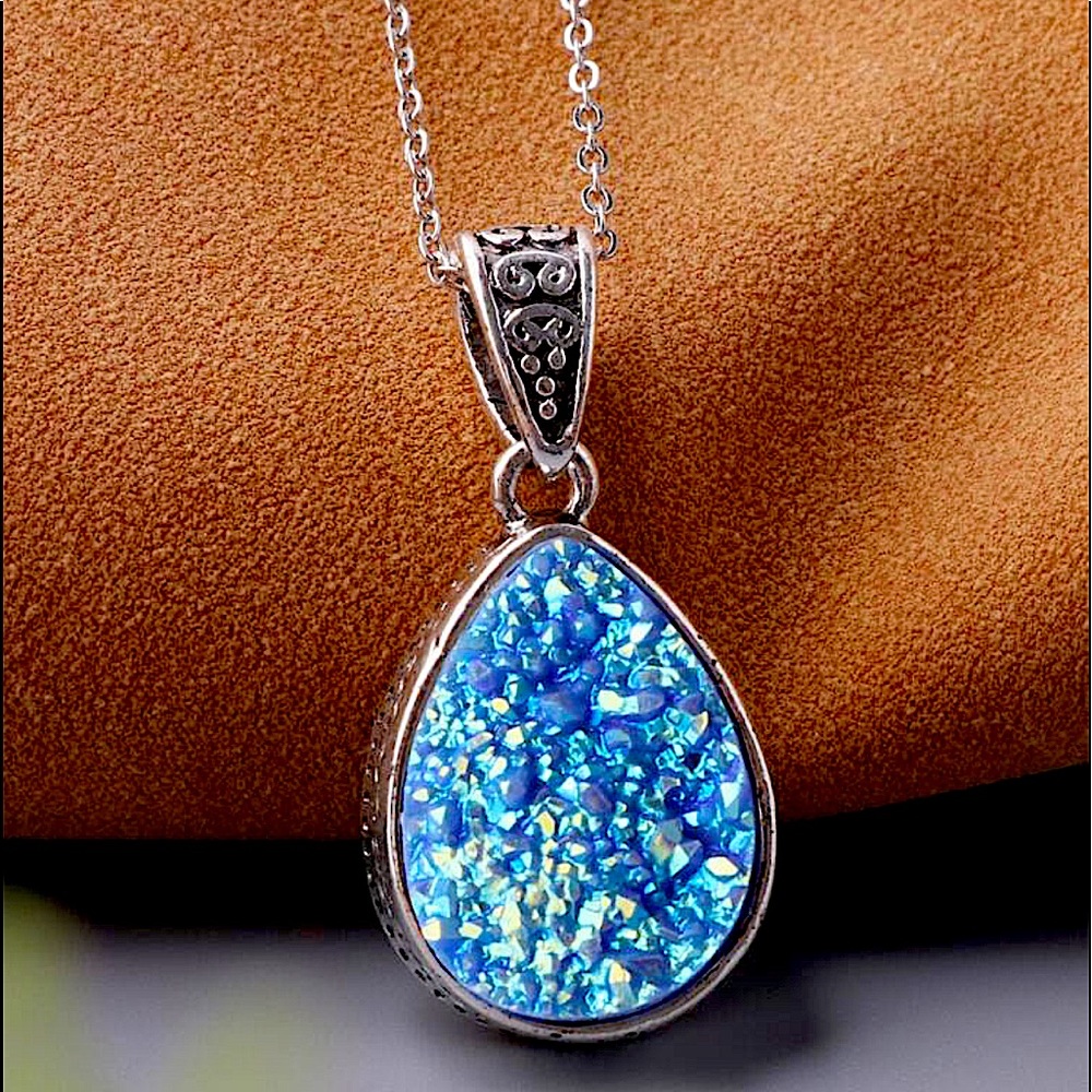 New Blue Water Drop 💧 pendant necklace - Picture 3 of 5